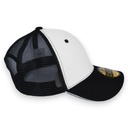 Gorra gabardina con malla detalle color en filo de visera