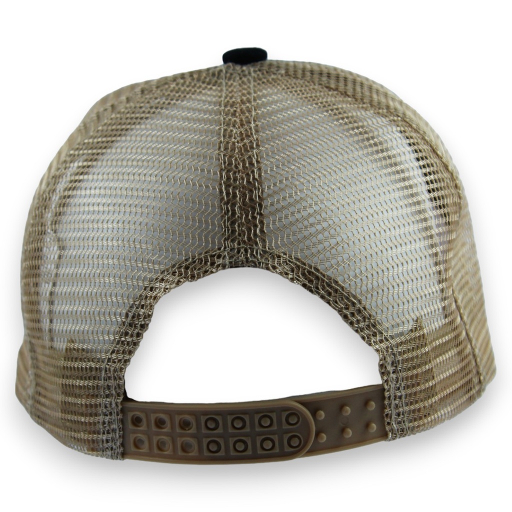 Gorra gabardina con malla detalle color en filo de visera