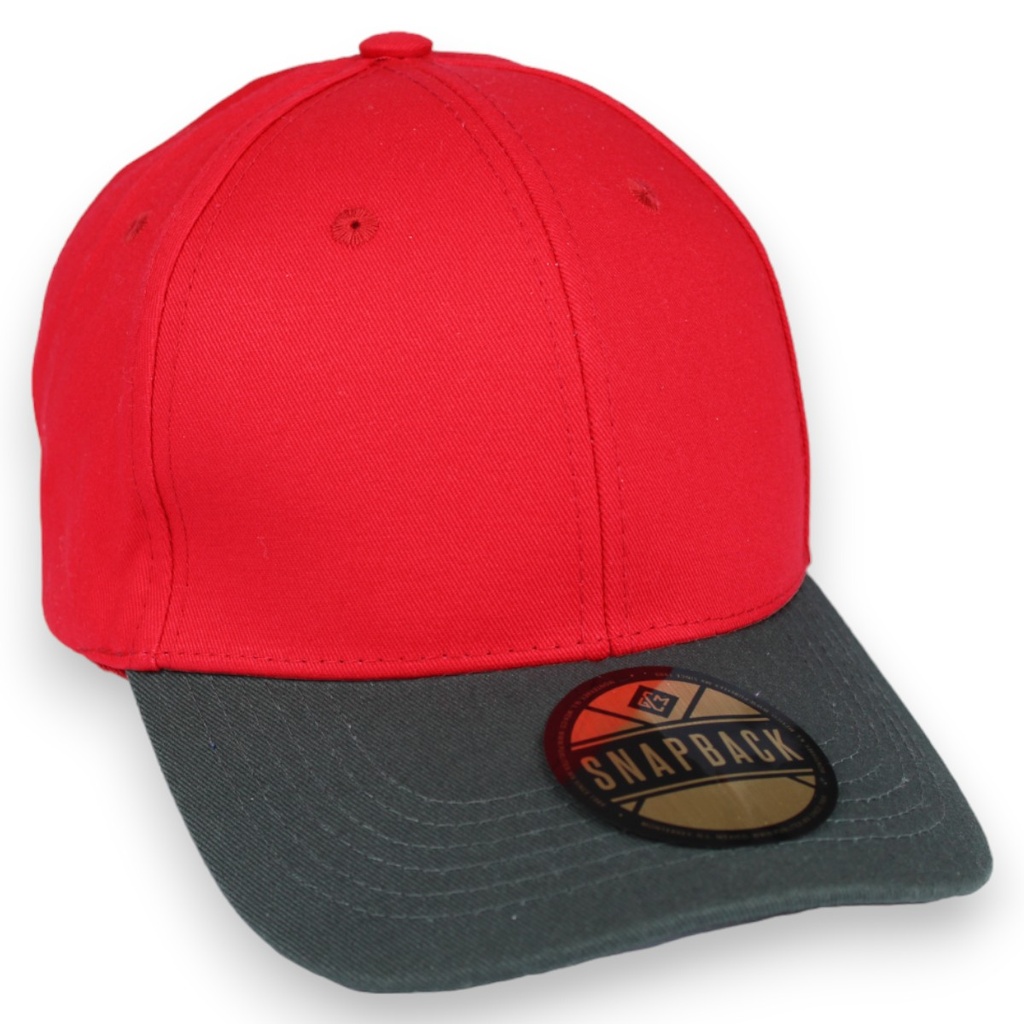 Gorra gabardina semiplana con refuerzo. Broche plástico
